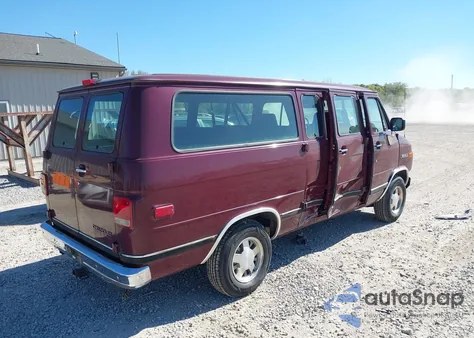 1995 Chevrolet G20 G20 z USA, uszkodzony, nr VIN 1GNEG25K3SF136072